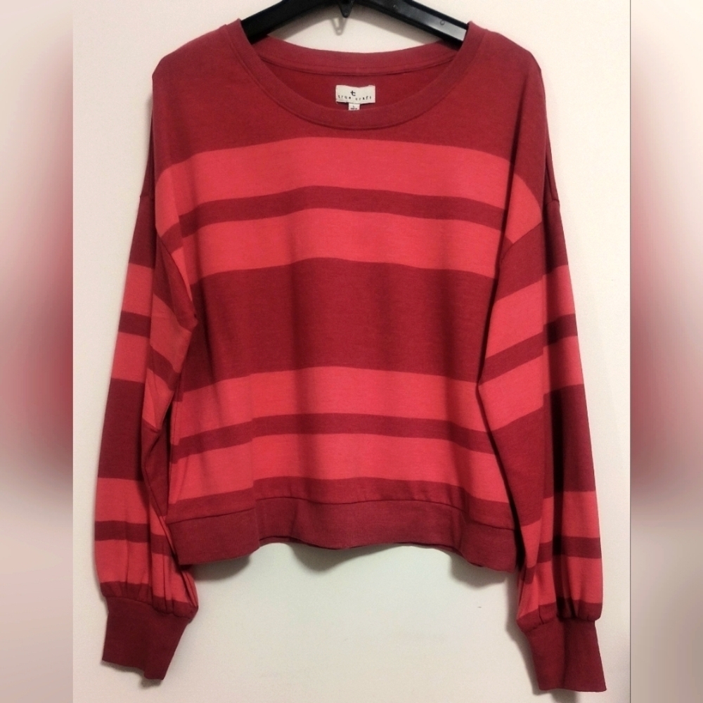 [5x$20] New Red Stripes Top / Size L Junior